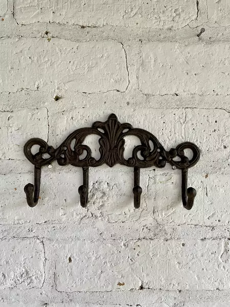 Perchero Para Anclar En Pared Cuatro Ganchos