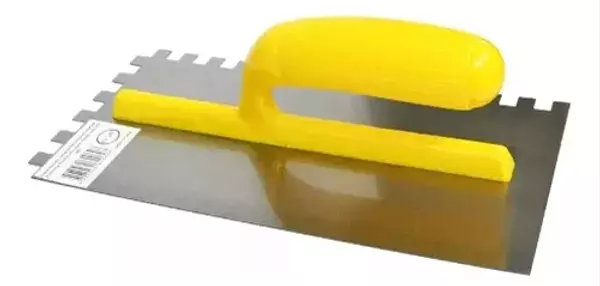 Llana Dentada Mango Plastico 5 X 11