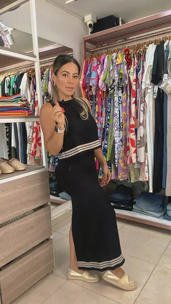 Set Negro Líneas – Clásico Con Detalle