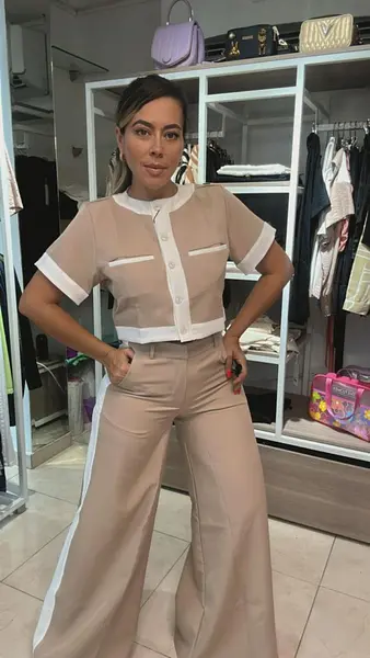 Set Beige Con Chaleco – Chic & Sofisticado
