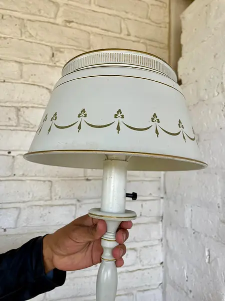 Lámpara Toleware - U.S.A. 1950