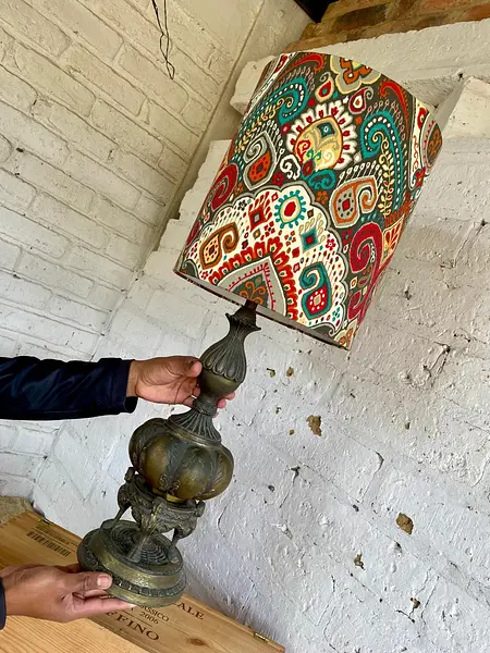 Lámpara De Mesa Caperuza Arabescos