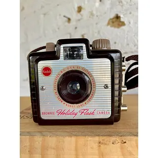 Cámara Kodak Brownie Holiday Flash - U.S.A 1950