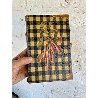 Caja Con Forma De Libro Antiguo "Le Poteger"