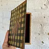 Caja Con Forma De Libro Antiguo "Le Poteger"
