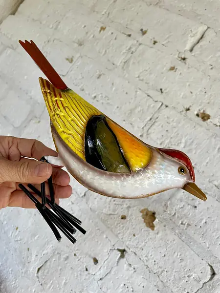 Pájaro Amarillo En Lámina Metálica Gruesa