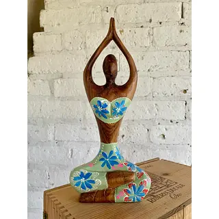 Figura De Mujer Practicando Yoga - Indonesia 2005
