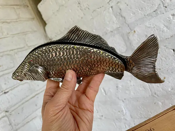 Servilletero Pez Metálico - Italia 1950