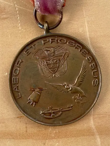 Medalla Ministerio De Comunicaciones - Colombia 1970
