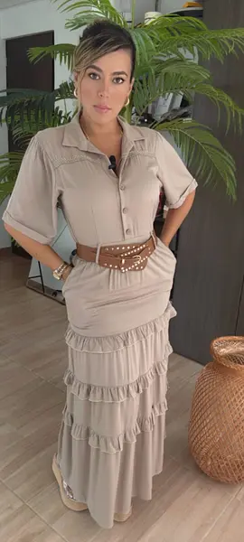 Vestido Largo Camel Con Manga Larga Sofisticado
