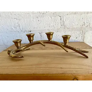 Candelabro Metálico Cacho Venado Para 4 Velas