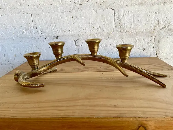 Candelabro Metálico Cacho Venado Para 4 Velas