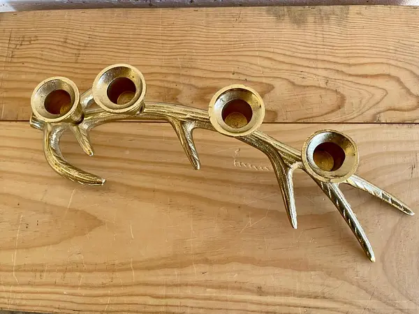 Candelabro Metálico Cacho Venado Para 4 Velas