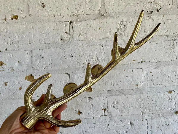 Candelabro Metálico Cacho Venado Para 4 Velas