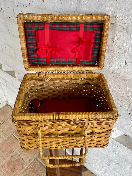 Canasta Vintage De Picnic En Ratán Estilo Francés