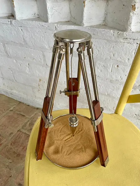 Péndulo Colgante En Trípode Zen De Arena - India 2005