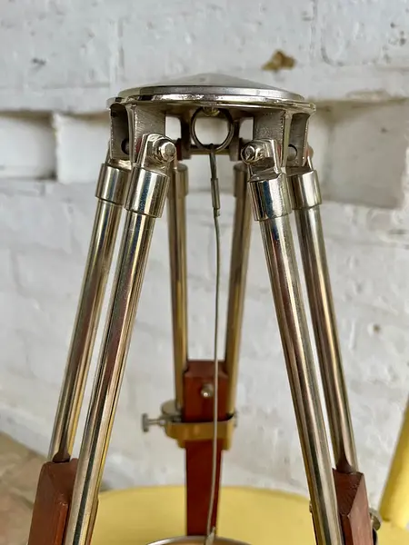 Péndulo Colgante En Trípode Zen De Arena - India 2005