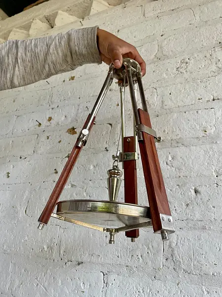 Péndulo Colgante En Trípode Zen De Arena - India 2005