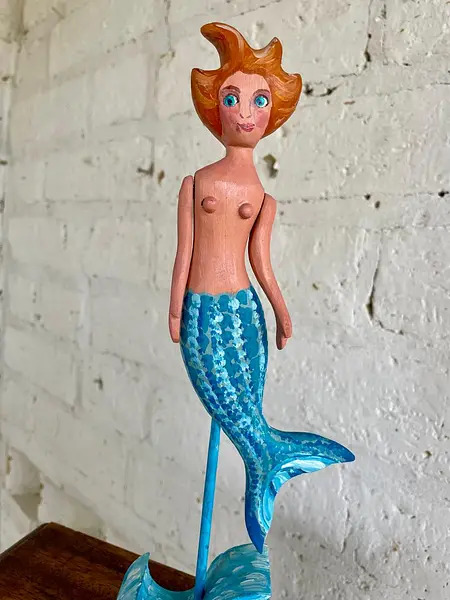 Sirena Artesanal Tallada En Madera