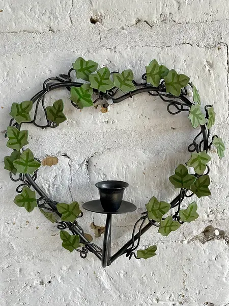 Candelabro Corazón Metálico De Hojas De Hiedra
