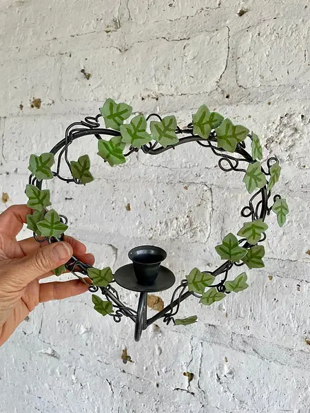 Candelabro Corazón Metálico De Hojas De Hiedra