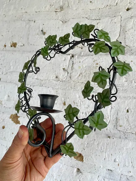 Candelabro Corazón Metálico De Hojas De Hiedra