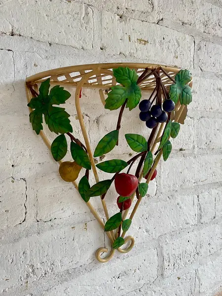 Repisa Con Frutas Y Ramas