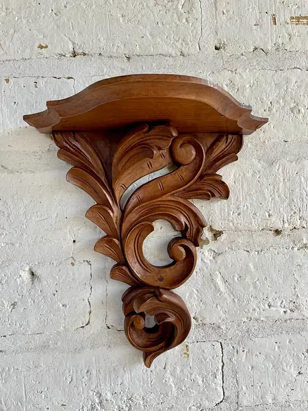 Repisa Tallada En Madera Hojas De Acanto - Ecuador 1990