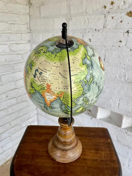 Mapamundi Base Madera - India 2008