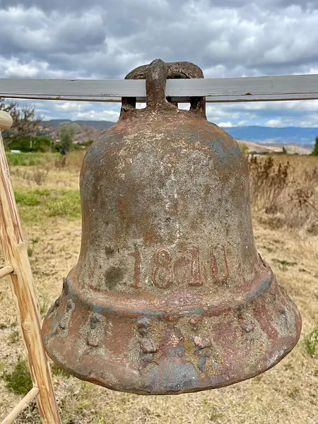 Campana Grande Antigua De Iglesia
