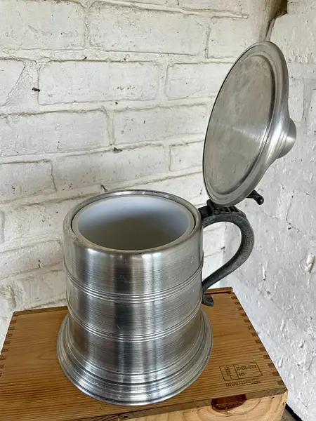 Hielera Jarro Cervecero Con Tapa - Hong Kong 1980