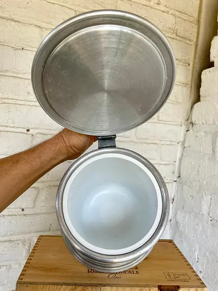 Hielera Jarro Cervecero Con Tapa - Hong Kong 1980