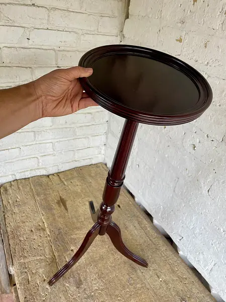 Mesa Auxiliar The Bombay Company - China 1993