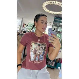 Camiseta Vino Tinto De Algodón: Básico Esencial Con Estilo