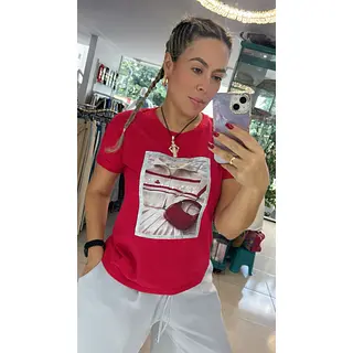 Camiseta Rojo De Algodón: Básico Esencial Con Estilo