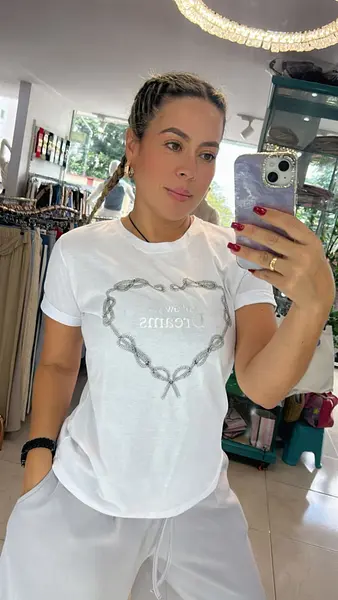 Camiseta Blanco De Algodón: Básico Esencial Con Estilo