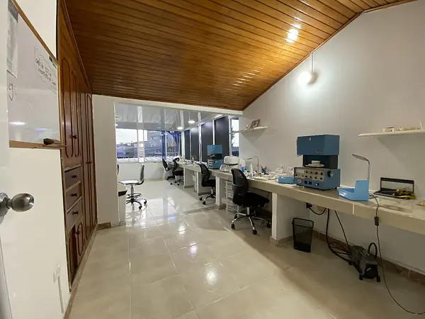 Casa Comercial- Bosque Alto