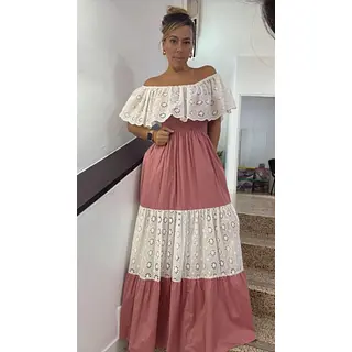 Vestido Estilo Campesino Con Encaje Blanco Y Palo Rosa