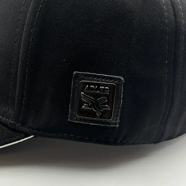 Adler Equino Negro Caballista