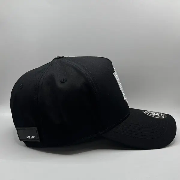 Amiri Logo Blanco Pedrería