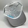 Gorra Columbia Gris Claro Letra Blanca