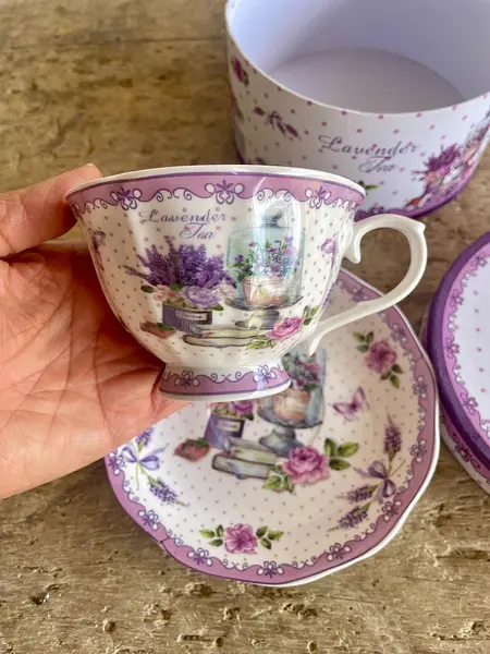 Taza Y Plato De Té Con Motivo De Lavanda