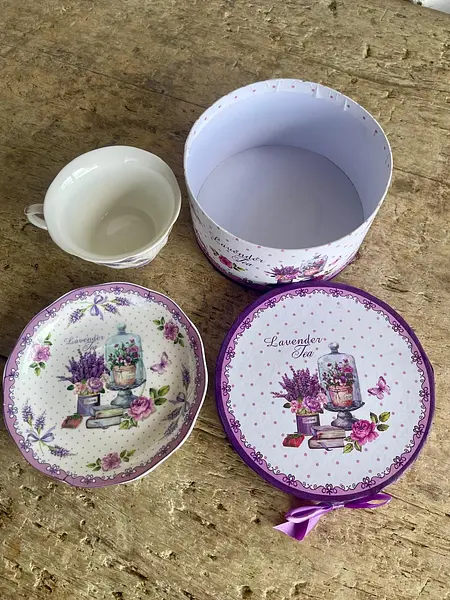 Taza Y Plato De Té Con Motivo De Lavanda