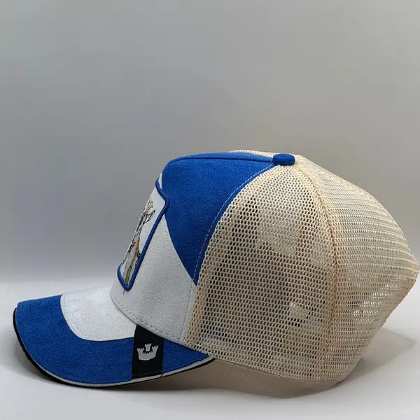 Goat Cabra Blanco Azul