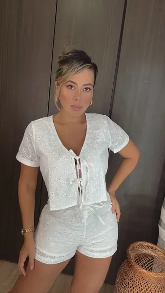 Set Corto De Blusa Y Short En Hojalillo Muy Lindo