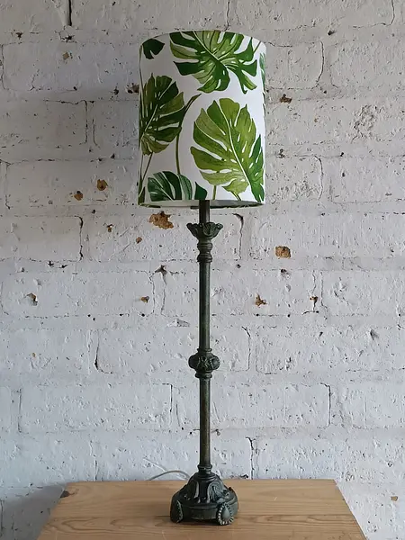 Lámpara De Mesa Tropical Con Caperuza Tubular