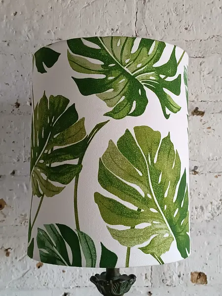 Lámpara De Mesa Tropical Con Caperuza Tubular