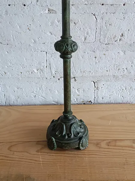 Lámpara De Mesa Tropical Con Caperuza Tubular