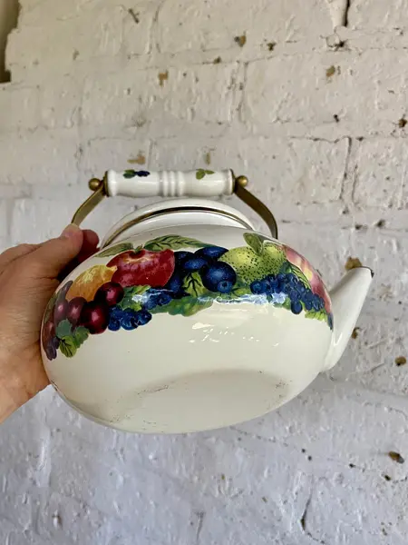 Tetera Esmaltada Con Tapa Y Asas De Bronce - Taiwan 1980