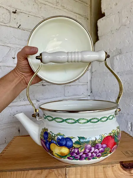 Tetera Esmaltada Manija De Porcelana Y Bronce - Taiwan 1970